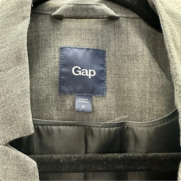 Gap Gray Low Profile Shoulder Button Wool Blazer Sz Small GUC - Picture 4 of 11